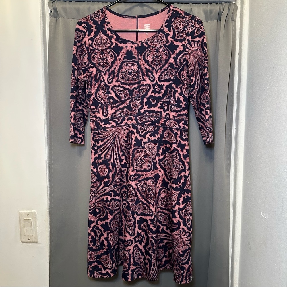 Title Nine Patterned 1/4 Sleeve Athletic Sporty Camping Hiking Dress Size Small